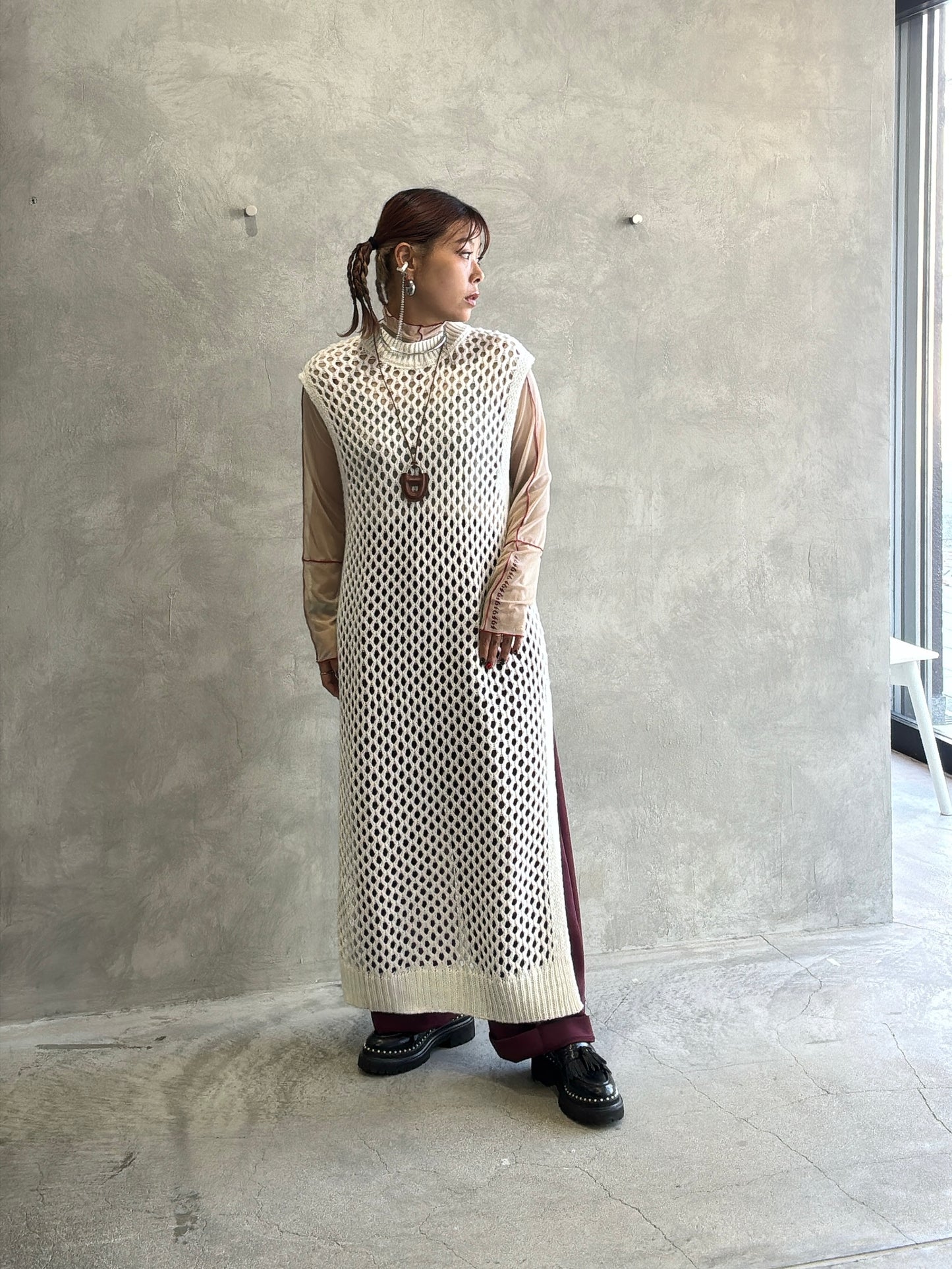 バックオープンメッシュニットワンピース/LHELBIE