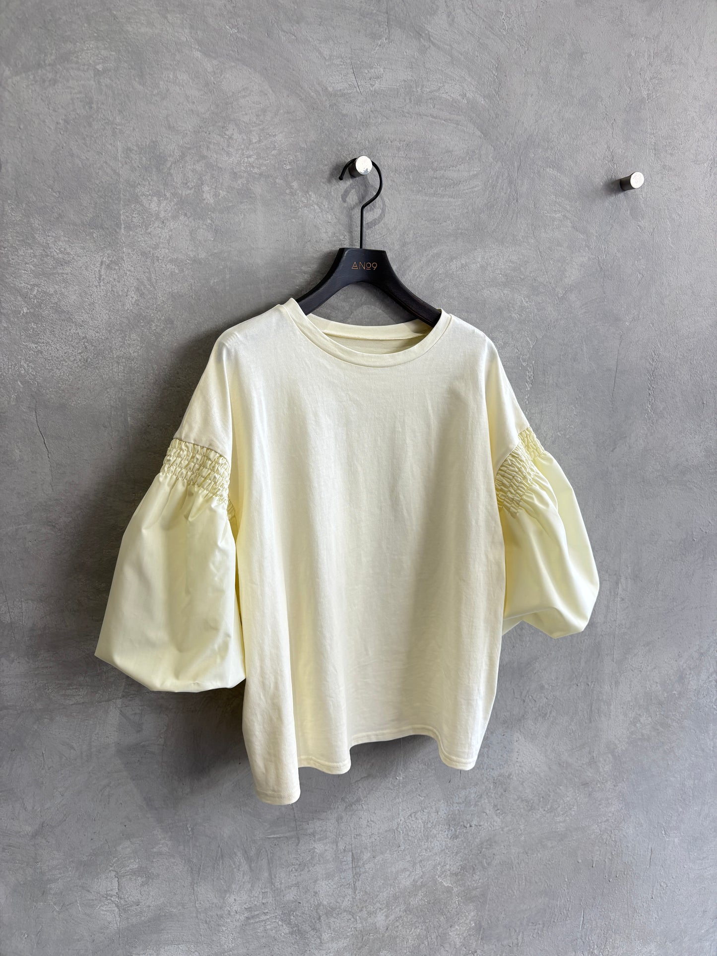 パフスリーブデザインTシャツ