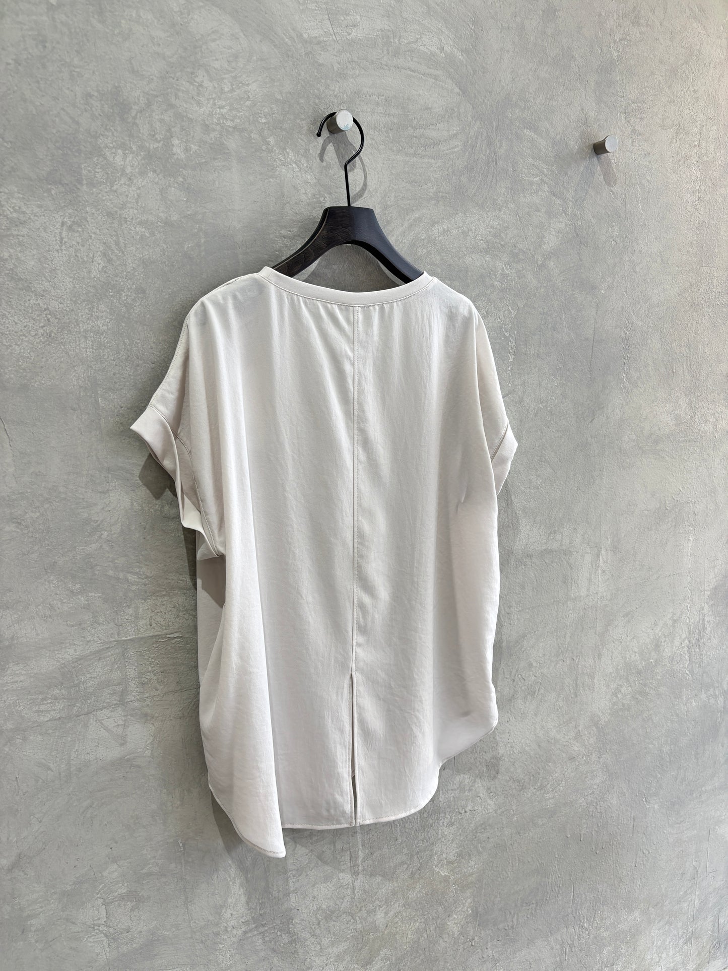 ストレッチシフォンシンプルブラウス/Dignite collier
