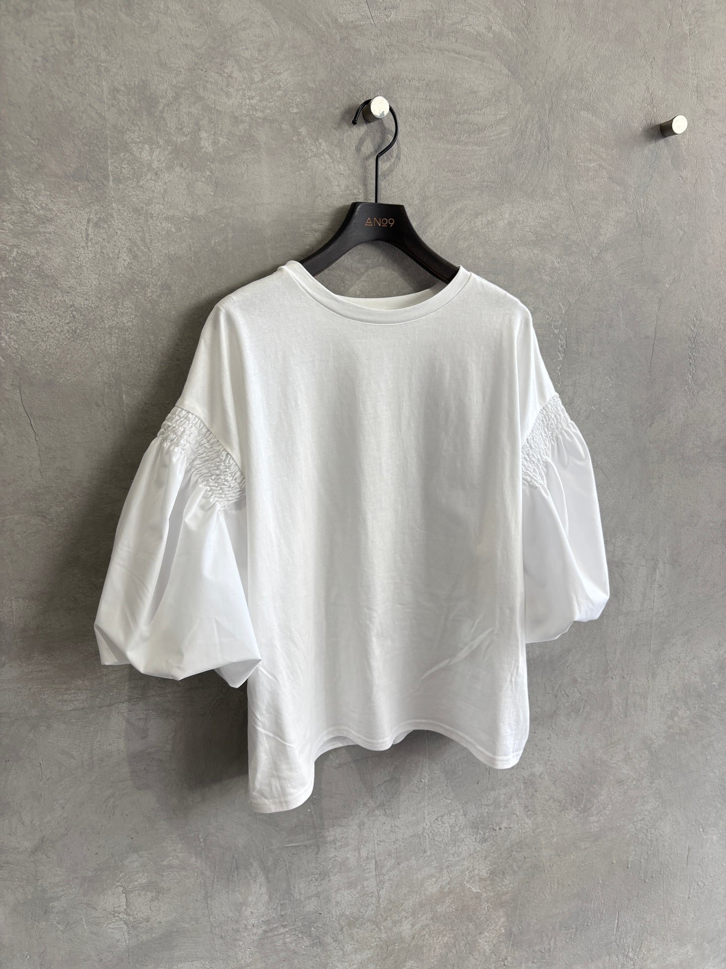 パフスリーブデザインTシャツ