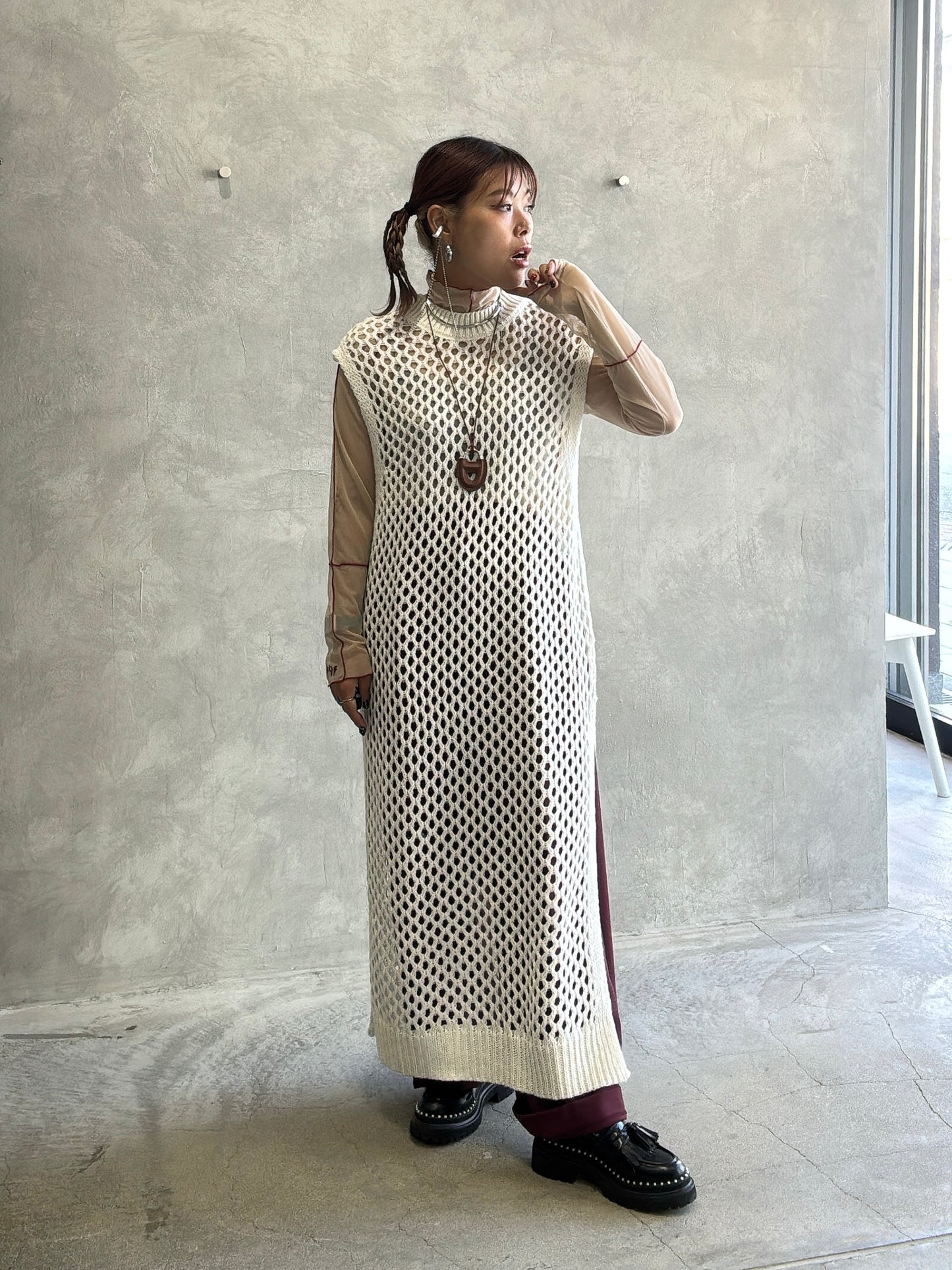 バックオープンメッシュニットワンピース/LHELBIE