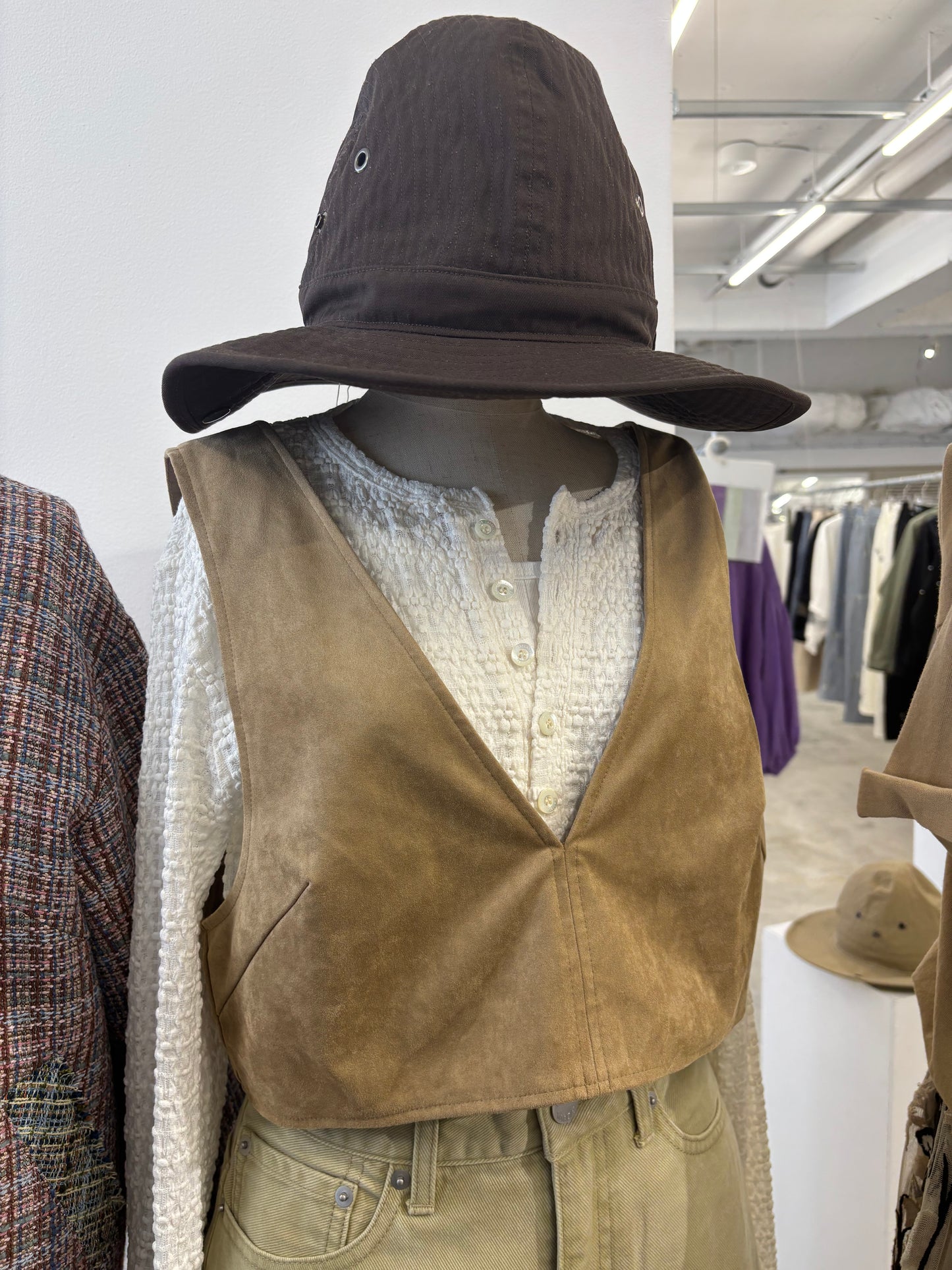 【予約販売】ECOスウェードベスチェ/8613701/LE MÉLANGE