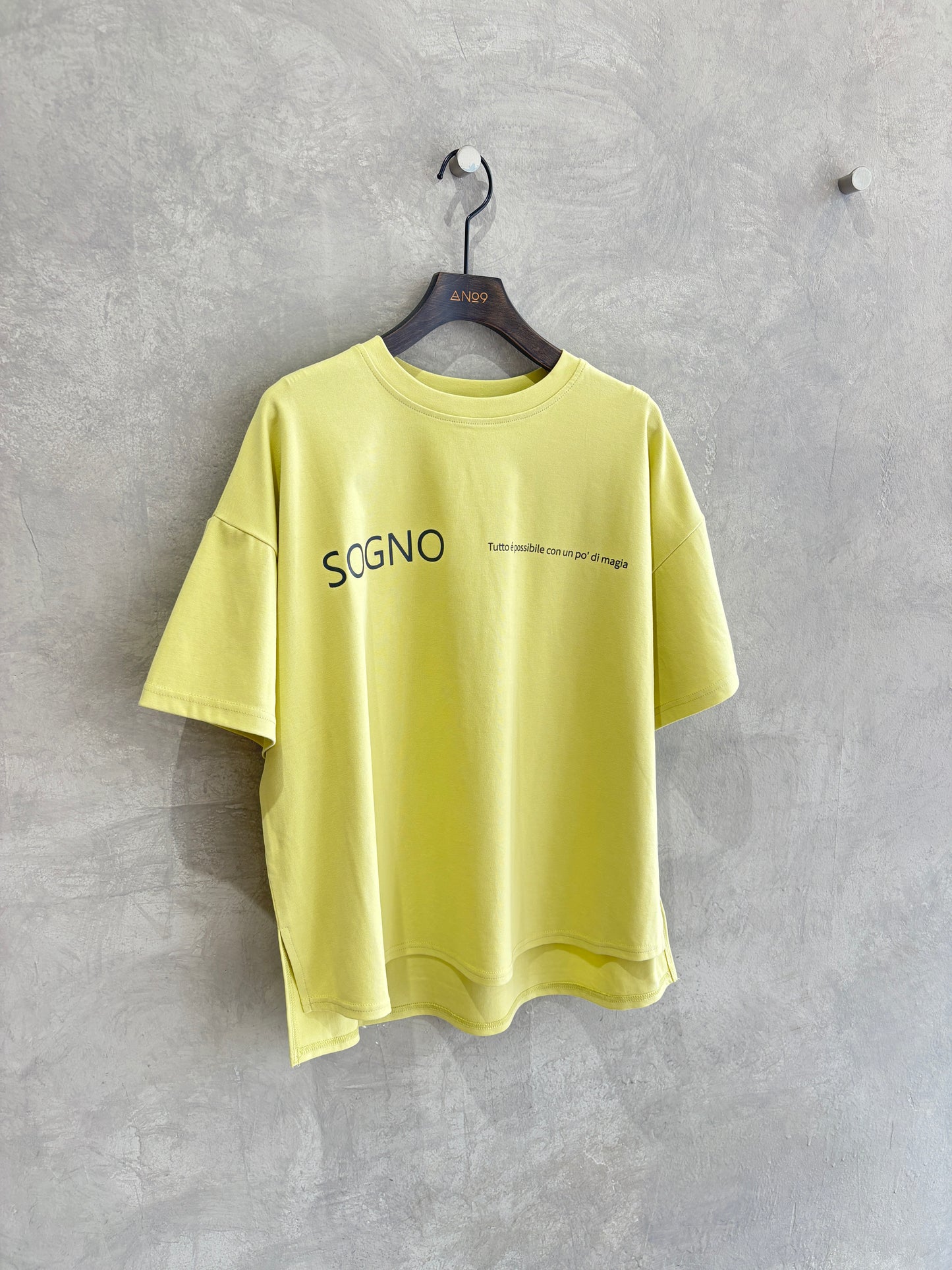 オーバーサイズロゴTシャツ/Anna Kerry