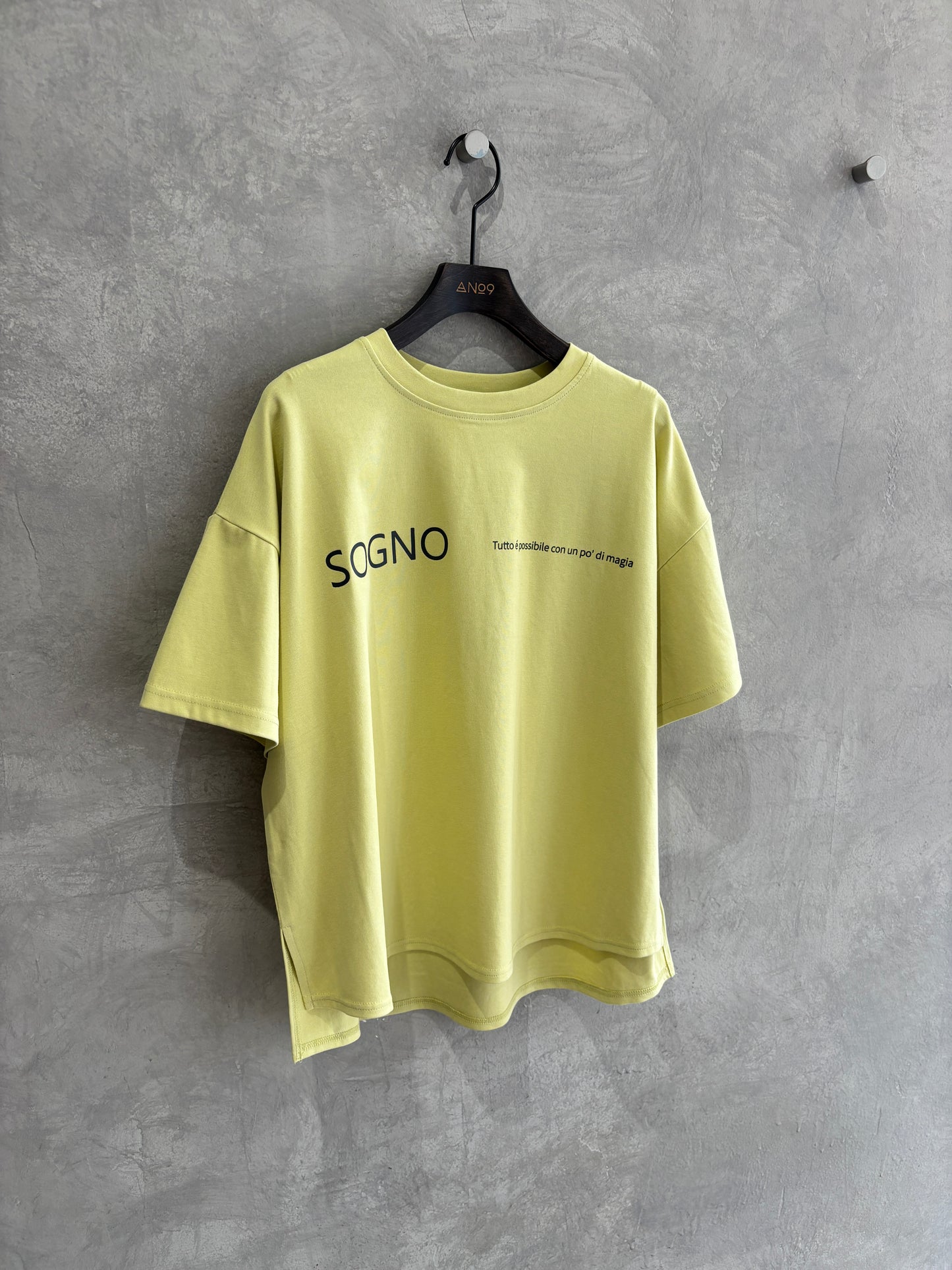 オーバーサイズロゴTシャツ/Anna Kerry