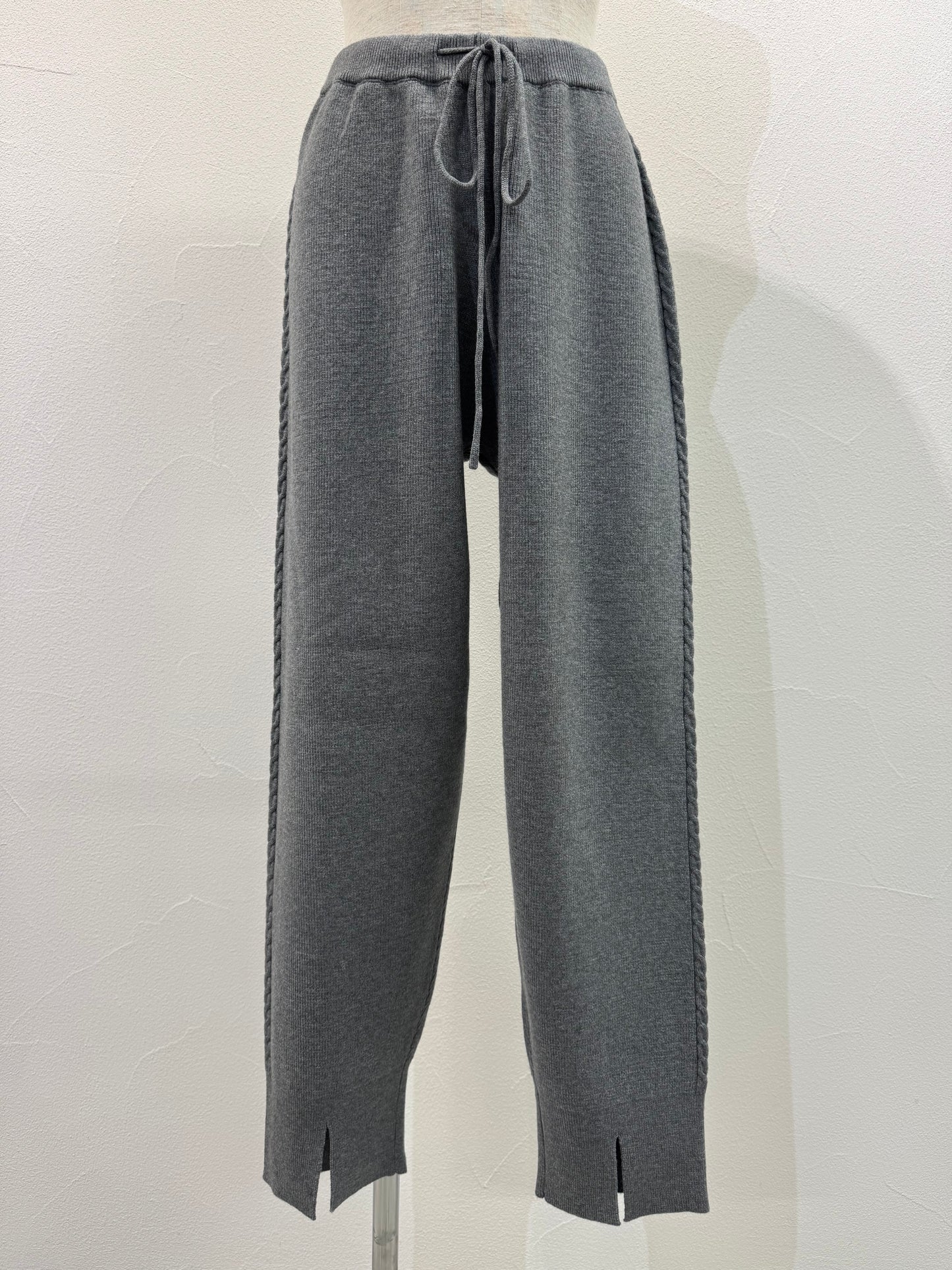 【予約販売】ケーブルラインニットジョガーパンツ/507392/CYAN tokyo