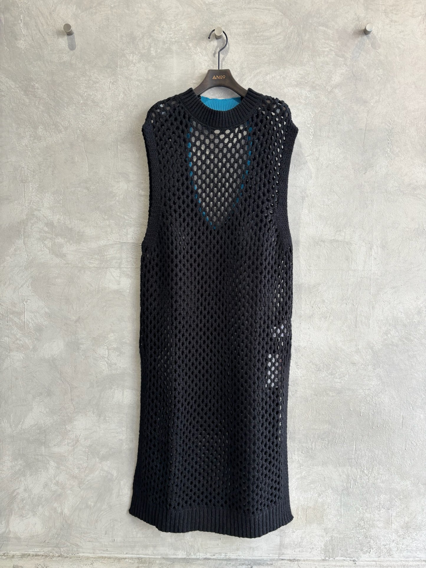 バックオープンメッシュニットワンピース/LHELBIE