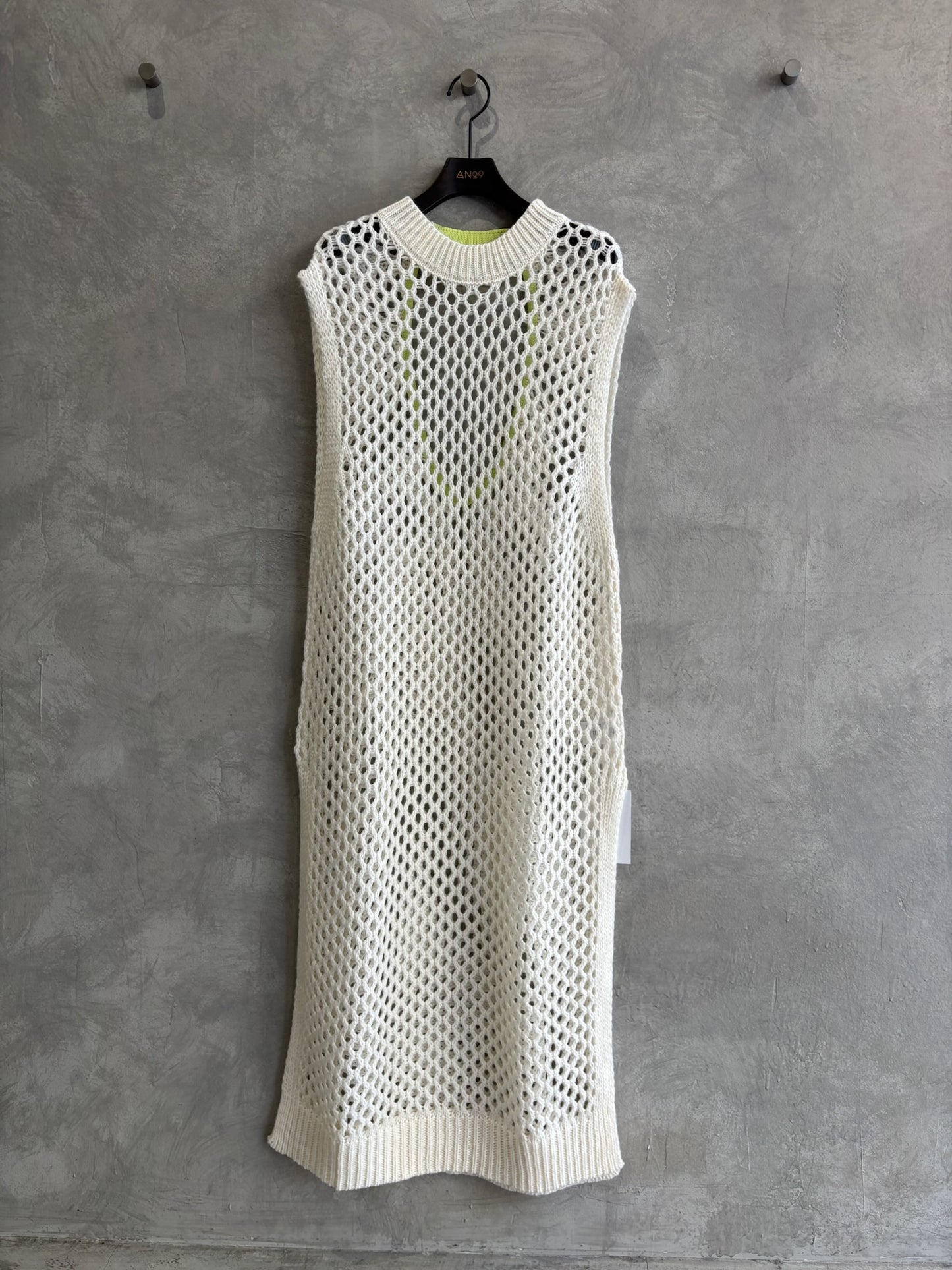 バックオープンメッシュニットワンピース/LHELBIE