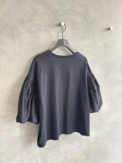 パフスリーブデザインTシャツ