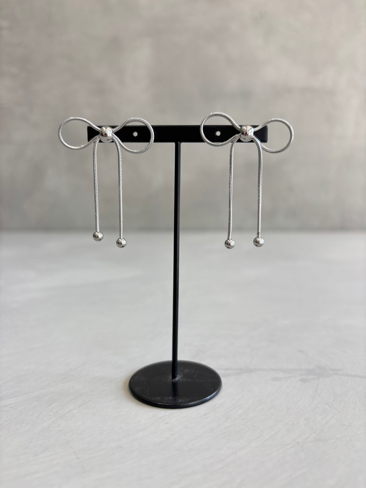 リボンデザインピアス／No.9／BUYING series
