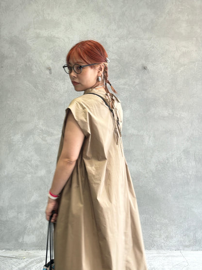 スタンドカラーワンピース／Dignite collier